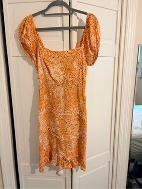 Floral Puff-Sleeve mini Dress in Orange
